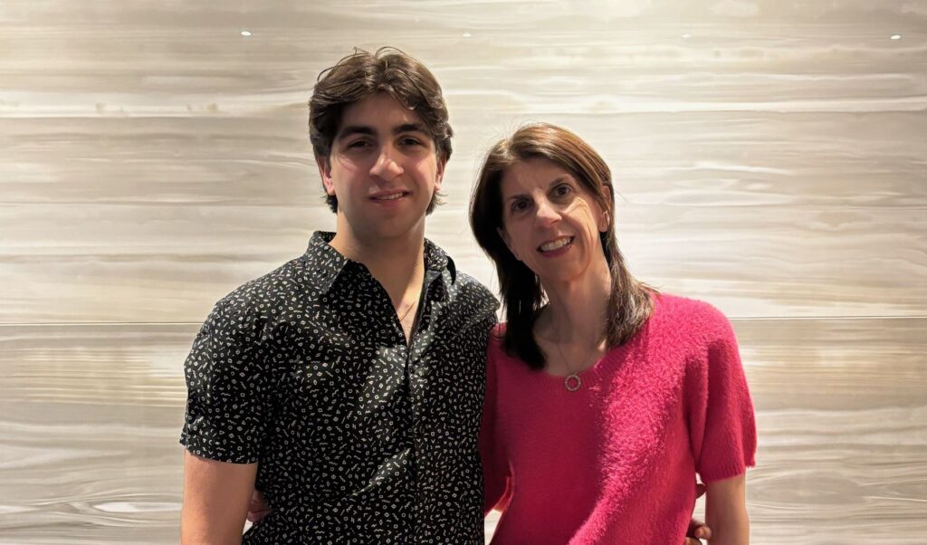 Aline and Noah wide
